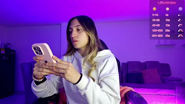 TiffanyBela online show from October 26, 11:38 pm