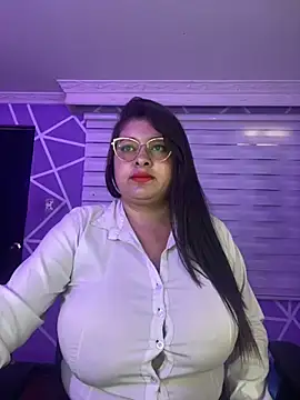 Snapshot of MiiaaJoness chatting on October 1, 3:05 pm MiiaaJoness online show from October 1, 3:05 pm