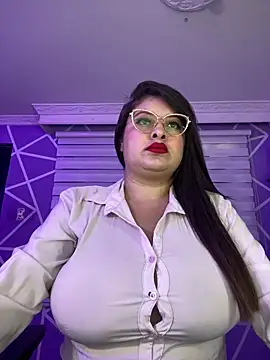 Snapshot of MiiaaJoness chatting on March 6, 3:02 pm MiiaaJoness online show from March 6, 3:02 pm