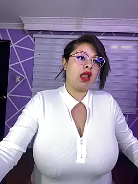 MiiaaJoness online show from May 26, 3:21 pm