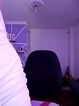 Snapshot of MiiaaJoness chatting on February 3, 6:07 pm MiiaaJoness online show from February 3, 6:07 pm