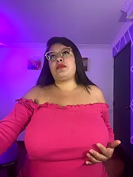 Snapshot of MiiaaJoness chatting on November 11, 5:41 pm MiiaaJoness online show from November 11, 5:41 pm