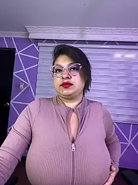 MiiaaJoness online show from May 28, 4:02 pm