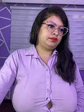 MiiaaJoness online show from May 15, 5:22 pm