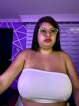 Snapshot of MiiaaJoness chatting on October 2, 2:53 pm MiiaaJoness online show from October 2, 2:53 pm