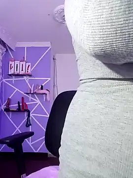 Snapshot of MiiaaJoness chatting on February 5, 6:15 pm MiiaaJoness online show from February 5, 6:15 pm