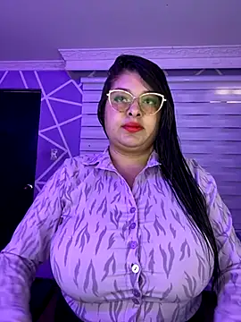 Snapshot of MiiaaJoness chatting on October 20, 3:12 pm MiiaaJoness online show from October 20, 3:12 pm