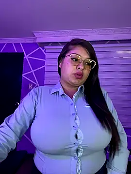 Snapshot of MiiaaJoness chatting on October 9, 3:45 pm MiiaaJoness online show from October 9, 3:45 pm