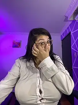 Snapshot of MiiaaJoness chatting on November 12, 2:54 pm MiiaaJoness online show from November 12, 2:54 pm