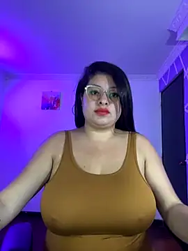 Snapshot of MiiaaJoness chatting on November 21, 2:38 pm MiiaaJoness online show from November 21, 2:38 pm