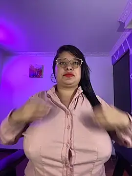 Snapshot of MiiaaJoness chatting on November 14, 2:54 pm MiiaaJoness online show from November 14, 2:54 pm