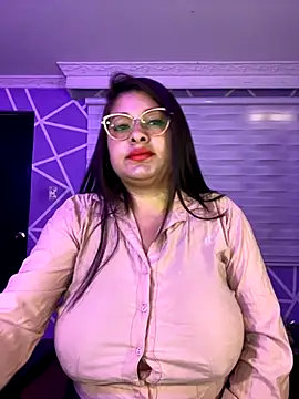 Snapshot of MiiaaJoness chatting on September 22, 3:18 pm MiiaaJoness online show from September 22, 3:18 pm