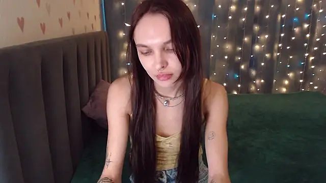 Snapshot of ChloeSunny chatting on February 22, 12:40 pm ChloeSunny online show from February 22, 12:40 pm