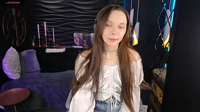 Snapshot of ChloeSunny chatting on April 24, 9:06 pm ChloeSunny online show from April 24, 9:06 pm
