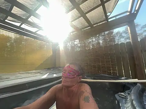 Snapshot of prainxxx22 chatting on November 20, 7:14 pm prainxxx22 online show from November 20, 7:14 pm