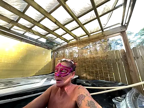 Snapshot of prainxxx22 chatting on November 14, 7:17 pm prainxxx22 online show from November 14, 7:17 pm