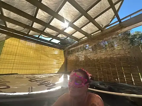 Snapshot of prainxxx22 chatting on October 22, 6:40 pm prainxxx22 online show from October 22, 6:40 pm