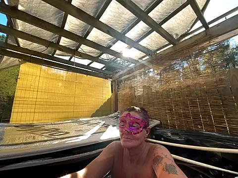 Snapshot of prainxxx22 chatting on November 6, 7:18 pm prainxxx22 online show from November 6, 7:18 pm