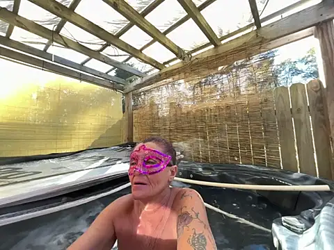 Snapshot of prainxxx22 chatting on November 11, 7:19 pm prainxxx22 online show from November 11, 7:19 pm