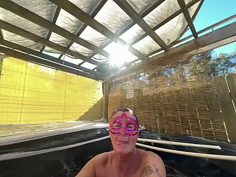 Snapshot of prainxxx22 chatting on November 4, 7:17 pm prainxxx22 online show from November 4, 7:17 pm