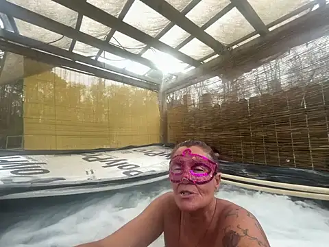 Snapshot of prainxxx22 chatting on December 1, 7:15 pm prainxxx22 online show from December 1, 7:15 pm