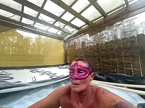 Snapshot of prainxxx22 chatting on November 30, 8:42 pm prainxxx22 online show from November 30, 8:42 pm