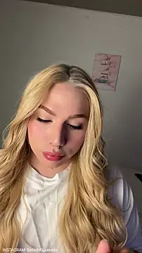 IsabellaFigueredo   online show from February 27, 11:59 pm