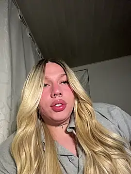 IsabellaFigueredo   online show from November 3, 5:38 pm