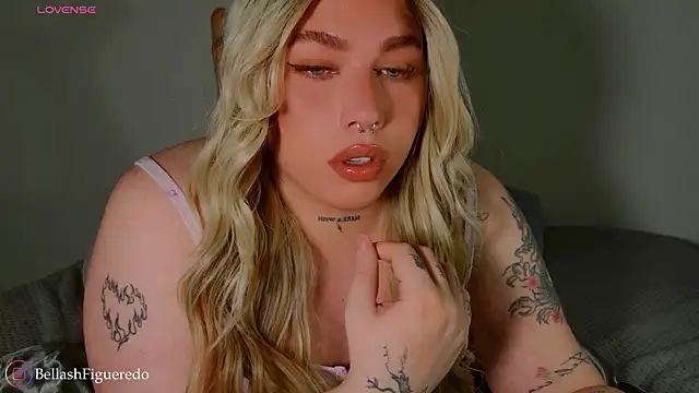 IsabellaFigueredo   online show from December 14, 7:52 pm