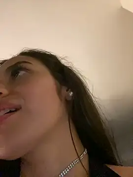 Snapshot of ayy_falcon chatting on February 15, 3:40 am ayy falcon online show from February 15, 3:40 am