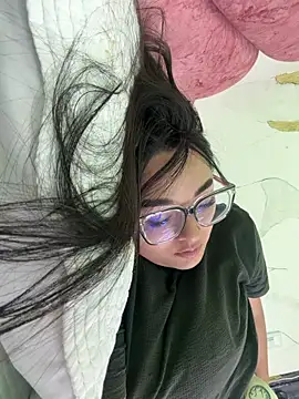 CelesteBrucee online show from April 11, 1:46 am