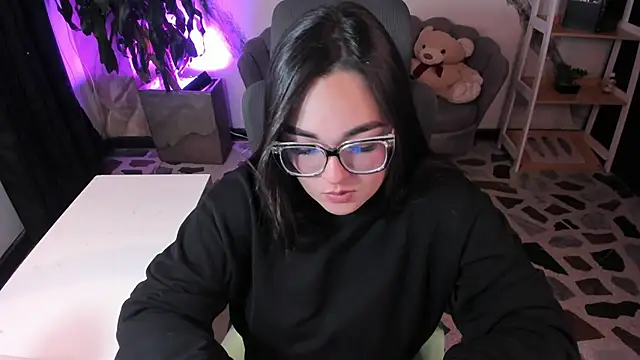 CelesteBrucee online show from March 6, 3:34 am