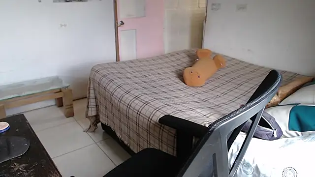 girl milk2 online show from March 18, 5:03 pm