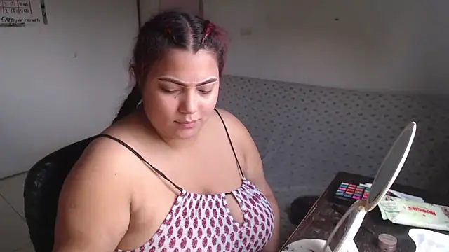 Snapshot of girl_milk2 chatting on November 14, 6:33 pm girl milk2 online show from November 14, 6:33 pm