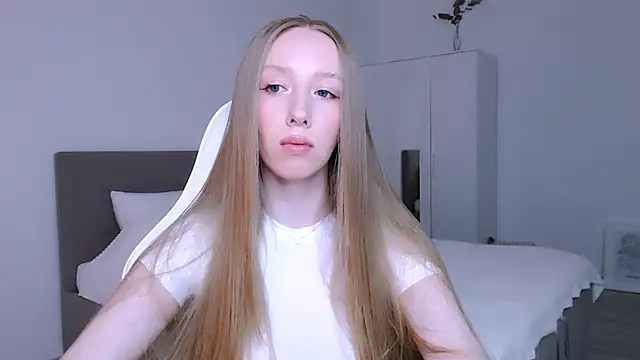 Snapshot of Luna_insniity chatting on November 6, 7:51 pm Luna insniity online show from November 6, 7:51 pm