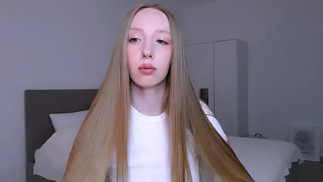 Luna insniity online show from March 29, 8:21 pm