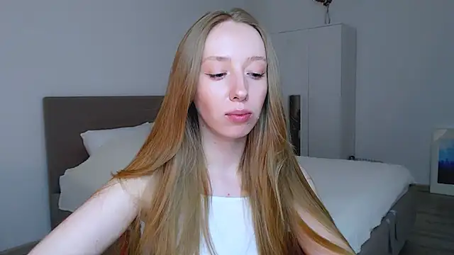 Luna insniity online show from March 2, 10:45 pm