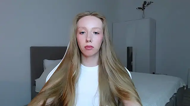 Luna insniity online show from September 13, 7:03 pm