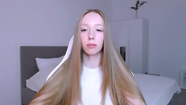 Snapshot of Luna_insniity chatting on November 11, 8:14 pm Luna insniity online show from November 11, 8:14 pm