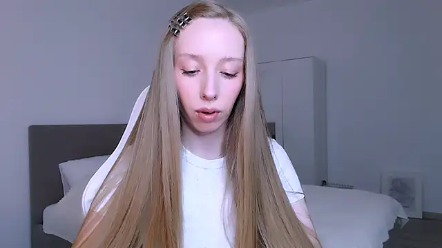 Luna insniity online show from February 25, 8:52 pm