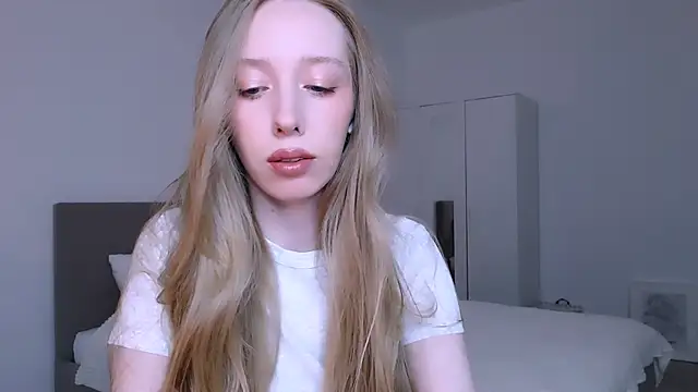 Luna insniity online show from March 26, 9:35 pm