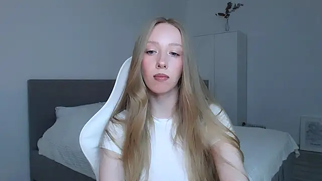 Luna insniity online show from October 8, 8:42 pm