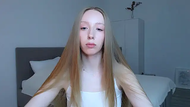 Snapshot of Luna_insniity chatting on October 28, 7:13 pm Luna insniity online show from October 28, 7:13 pm