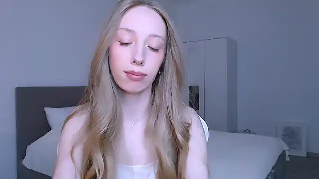 Luna insniity online show from March 21, 9:30 pm