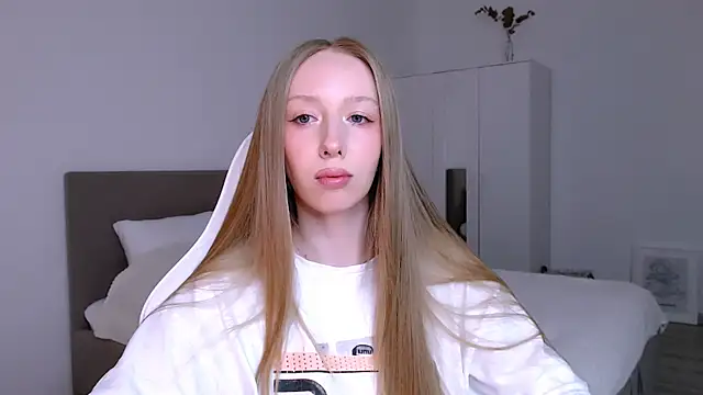 Luna insniity online show from January 6, 9:19 pm