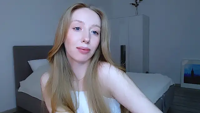 Luna insniity online show from February 5, 11:17 pm