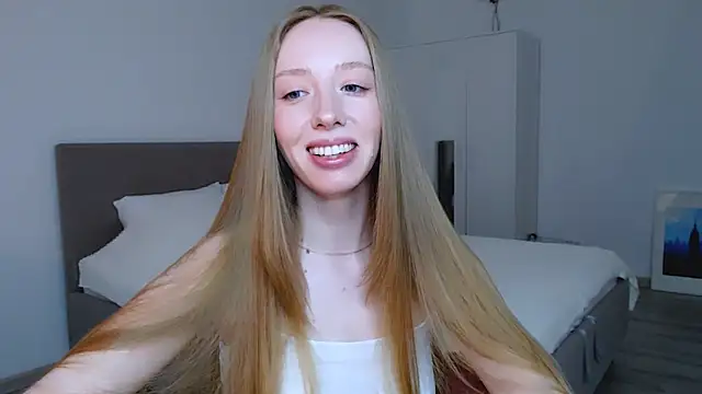Luna insniity online show from March 1, 9:59 pm
