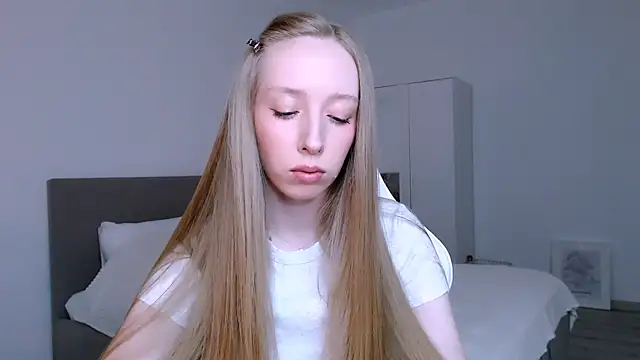 Luna insniity online show from February 11, 8:52 pm