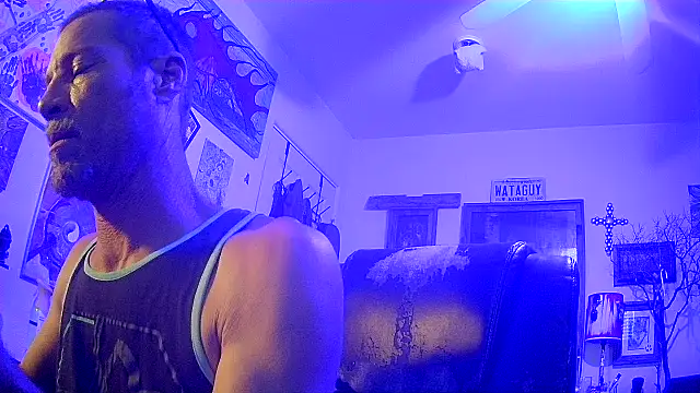 Snapshot of druetrue chatting on December 22, 9:04 pm druetrue online show from December 22, 9:04 pm