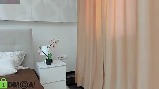 Donna Evans online show from May 31, 11:49 pm